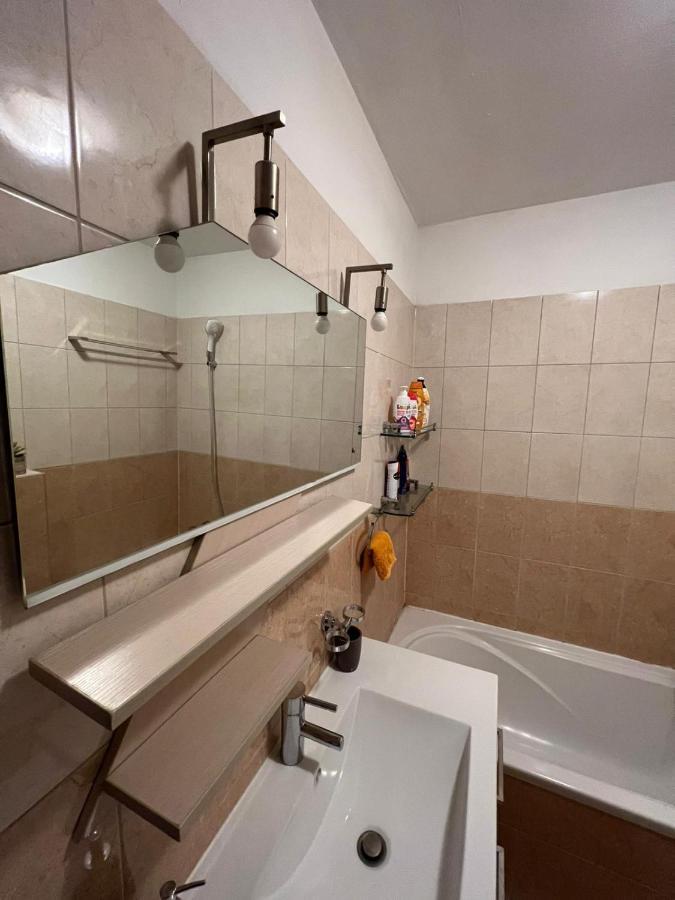 Apartman West - Private Parking Place Zagreb Exterior foto